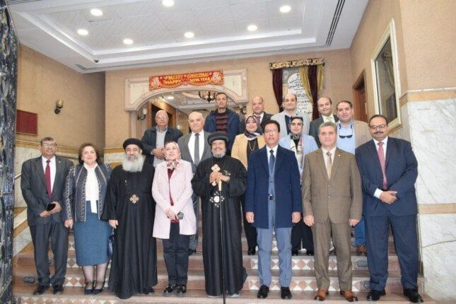 رئيس جامعة بنها يقدم التهنئة للأخوة المسيحيين بعيد الميلاد المجيد