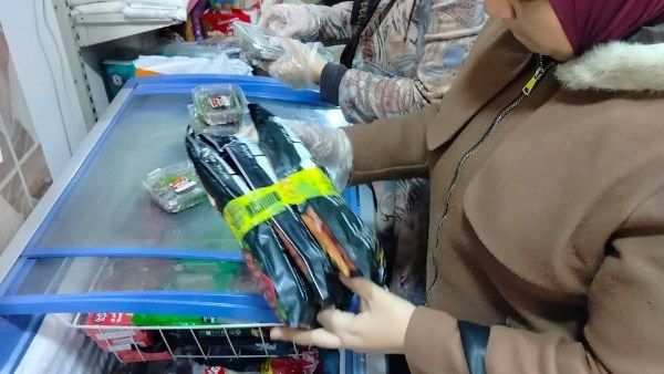 ضبط 500 كيلو لحوم ودواجن وأسماك مدخنة
