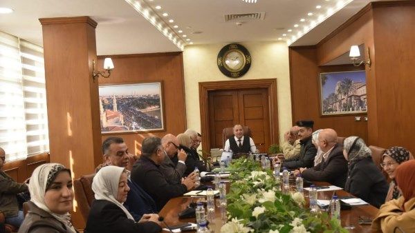 محافظ بورسعيد يشدد على إزالة كافة الإشغالات والتعديات بالطريق العام
