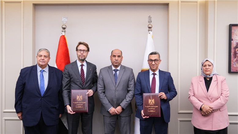وزير العمل يشهد توقيع بروتوكول تعاون مع أحد الفنادق الكبرى لتأهيل الشباب