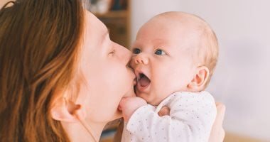 علامات ومخاطر فيروس الهربس على الرضع.. 5 طرق للوقاية