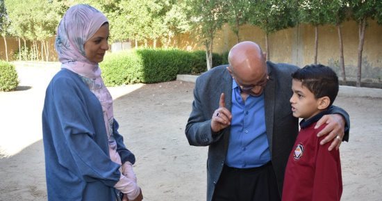 وكيل وزارة التعليم بسوهاج يتابع انتظام الدراسة وامتحانات أكتوبر بمدارس أخميم