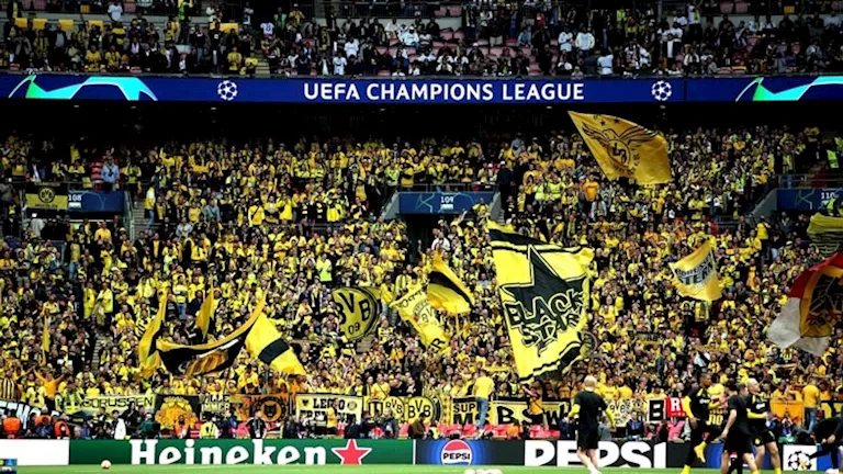 بوروسيا دورتموند يفاجئ جماهيره بمبادرة غريبة.. ماهي؟