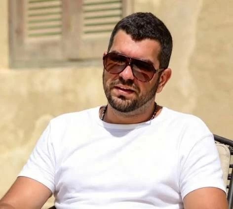 موعد ومكان عزاء الموزع الموسيقي طارق توكل