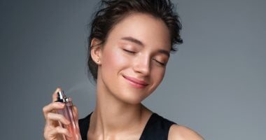 شائعة على السوشيال ميديا.. هل العطر يضر الغدة الدرقية؟