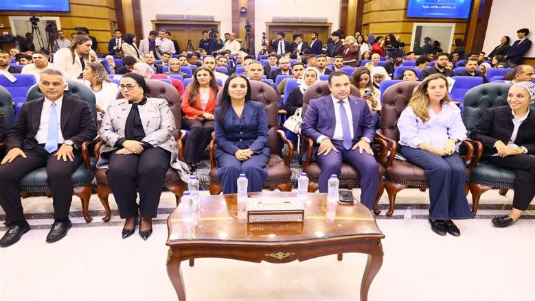 مايا مرسي: مضاعفة الجوائز المالية للفائزين بمسابقة قادة الأنشطة الطلابية