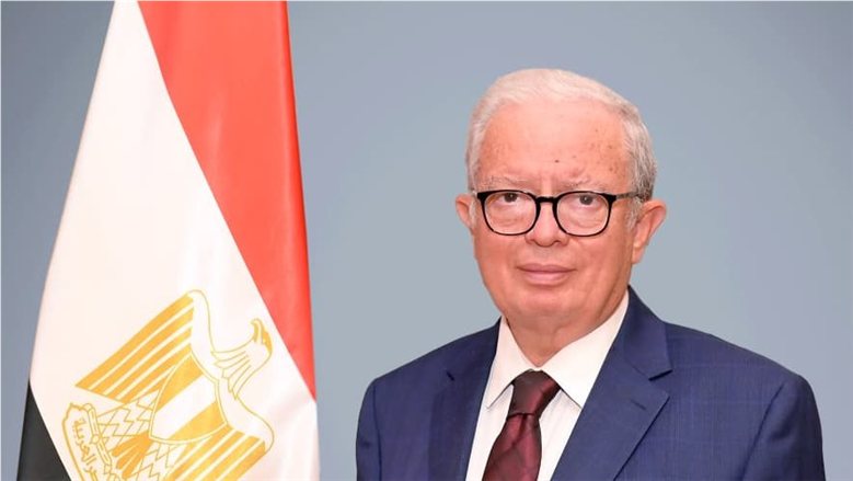 نائب رئيس الوزراء للشئون الاقتصادية يهنئ وزير الدفاع بذكرى 6 أكتوبر