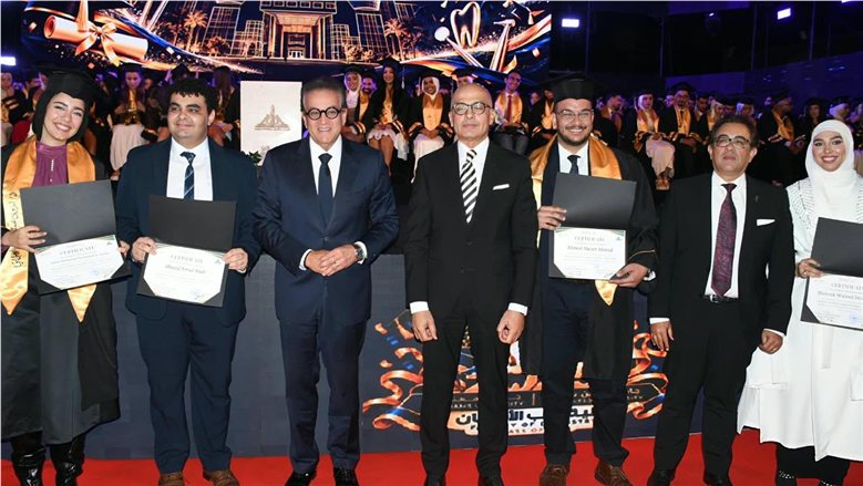 وزير الصحة يشهد حفل تخرج دفعة 2025 بـ"طب أسنان عين شمس"