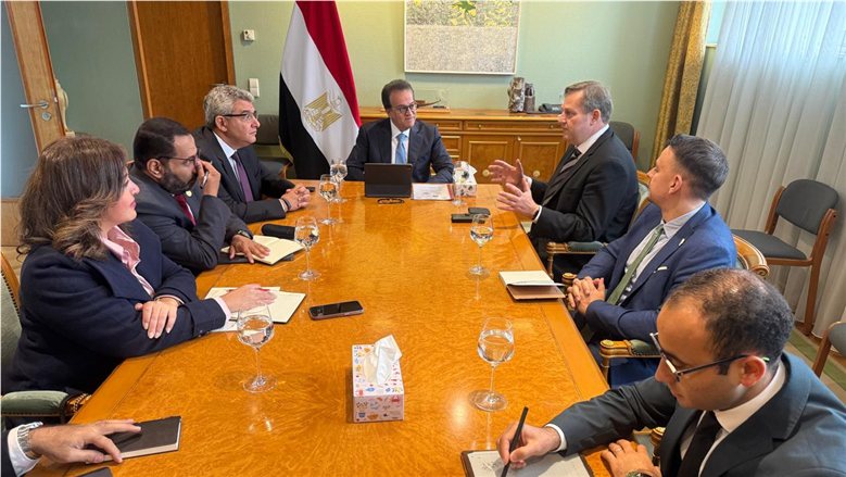 وزير الصحة يبحث مع ممثلي التحالف الألماني للصحة تعزيز التعاون المشترك