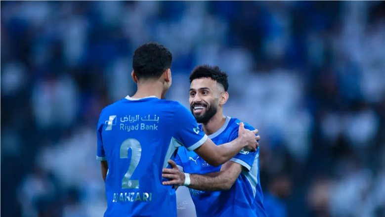 الهلال يواصل عروضه القوية ويهزم الفتح بثنائية في الدوري السعودي