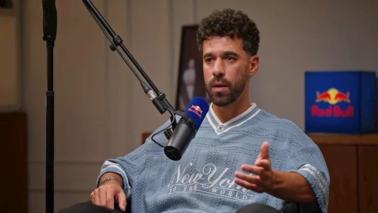 "الترند السبب".. عبد الله السعيد يكشف سبب ارتفاع رواتب لاعبي الدوري