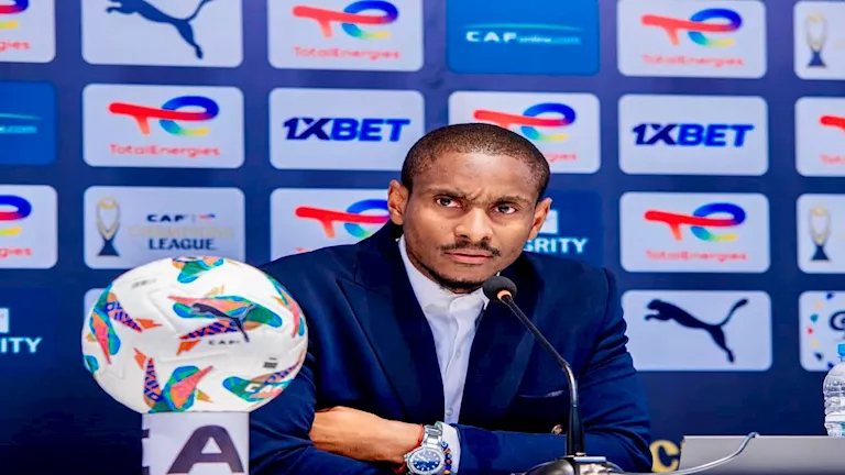 موكوينا يتفوق على حسام حسن ودياز في بداية بيراميدز الاستثنائية