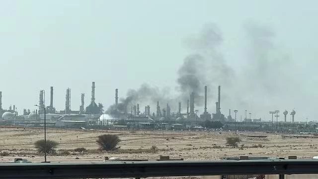 «رويترز»: «أرامكو» السعودية تطلب من موظفيها إخلاء مقرها الرئيسي في الظهران والعمل عن بُعد