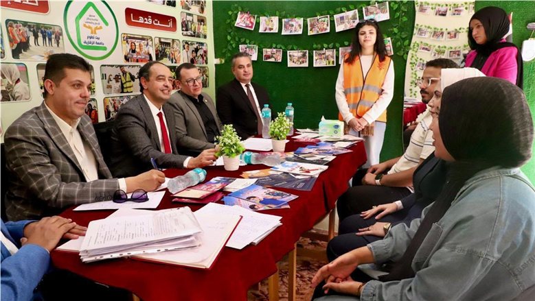 مدير صندوق مكافحة الإدمان يزور "بيت التطوع" بجامعة الزقازيق