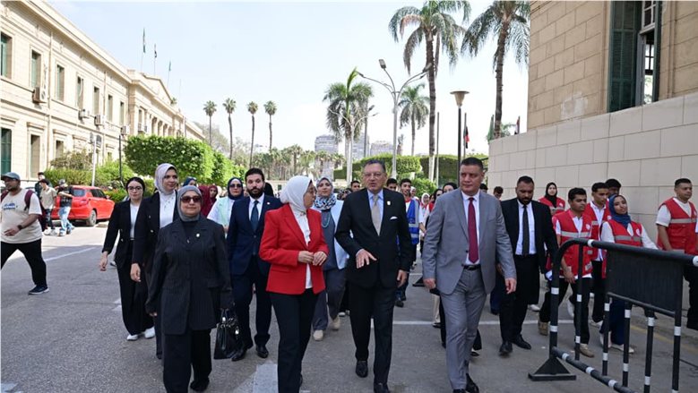 انطلاق النسخة الثالثة من حملة "الأسبوع الأحمر" بجامعة القاهرة