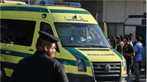 "الصحة": الدفع بـ20 سيارة إسعاف ونقل 24 مصابًا و10 وفيات في حادث الطريق الأوسطي