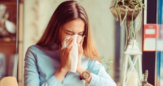 مش بس نزلة البرد.. أسباب انسداد الأنف فى الأماكن المغلقة